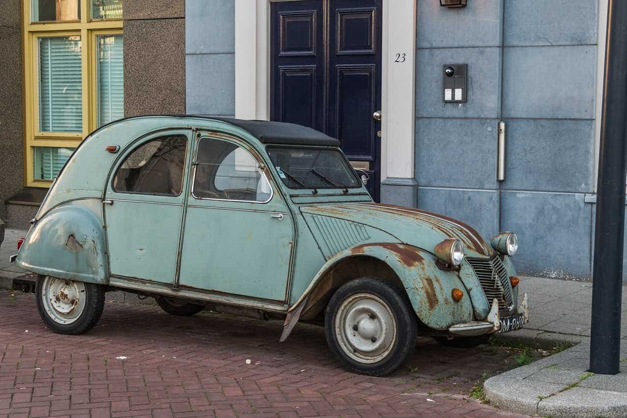 Cuál es el límite de antigüedad de mi coche para poder asegurarlo