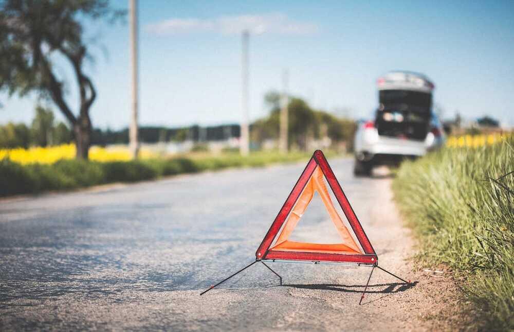 Cómo puedo solicitar asistencia en carretera